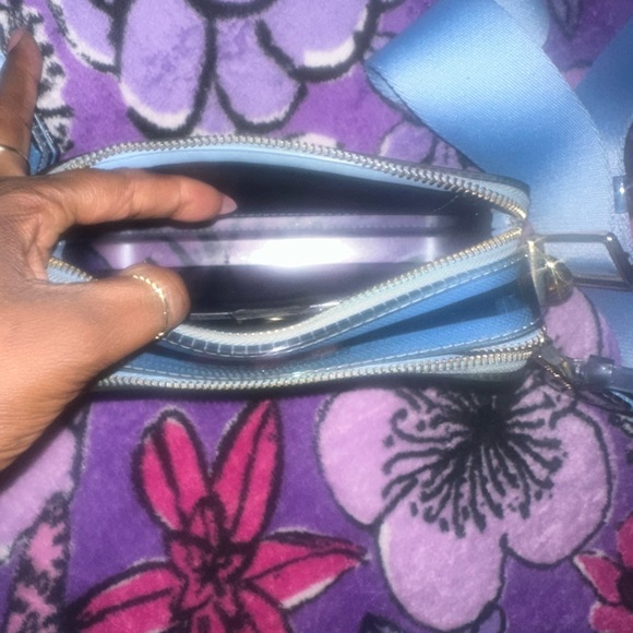 Marc Jacobs Navy Crossbody Bag with Gold Accents - Picture 8 of 11